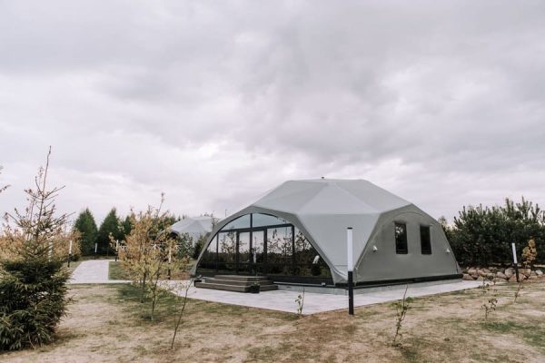خيمة خشبية